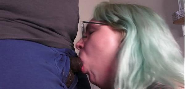  White hooker gets her face fucked by big black cock